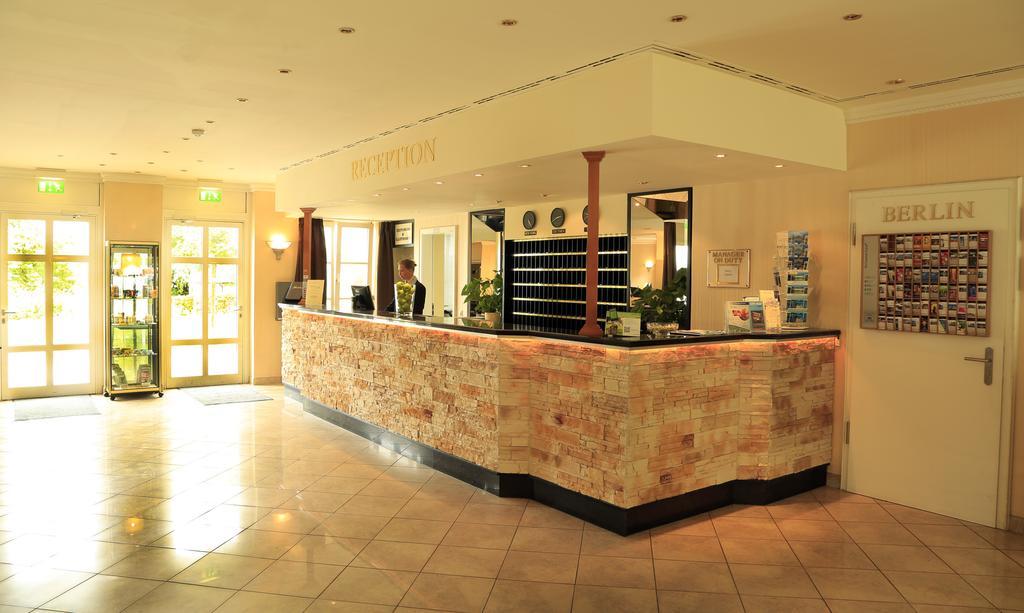 Seehotel Zeuthen Exterior photo