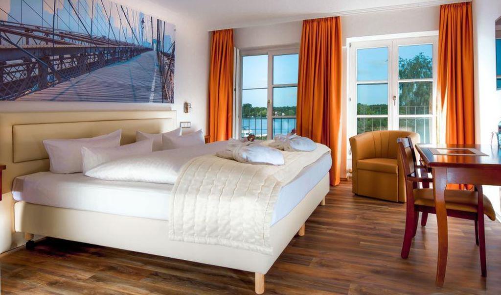 Seehotel Zeuthen Exterior photo